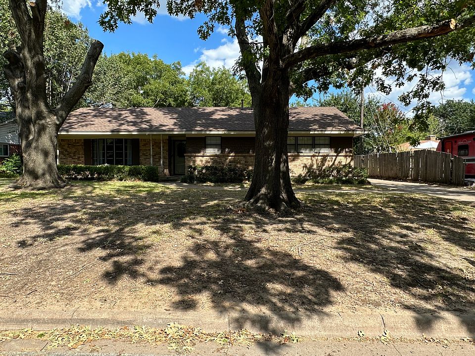 1st image of 2511 Dover Dr
