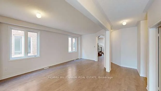 335 Leanne Ln — Photo 5
