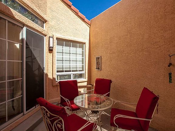 5th image of 2537 El Corona Dr