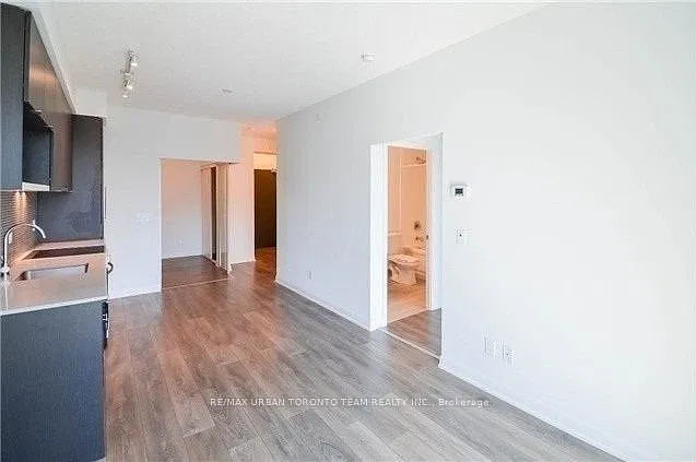 435 Richmond St W — Photo 4