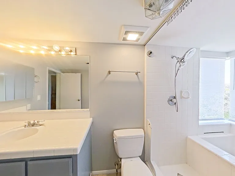 617 E Avenida San Juan — Photo 29