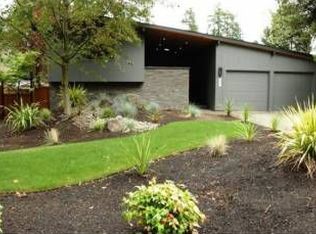 801 N Shore Rd, Lake Oswego, OR 97034