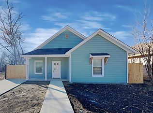 1504 E Leuda St, Fort Worth, TX 76104