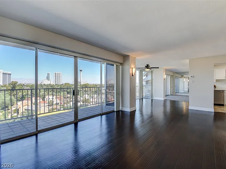 3111 Bel Air Dr #8E — Photo 8