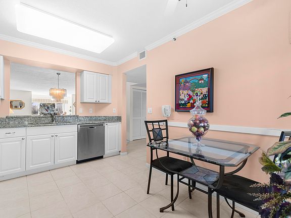 4th image of 5874 Crystal Shores Drive #307