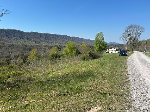 3rd image of 2618 Rackum Rd