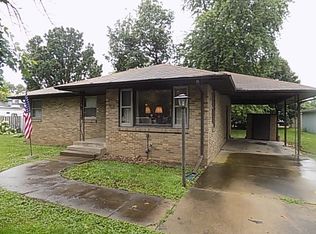 915 Sycamore St, Ottawa, IL 61350