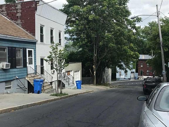 2nd image of 6 Cuyler St