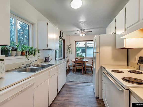 3rd image of 4425 Julep St
