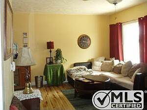 LIving Room (2)