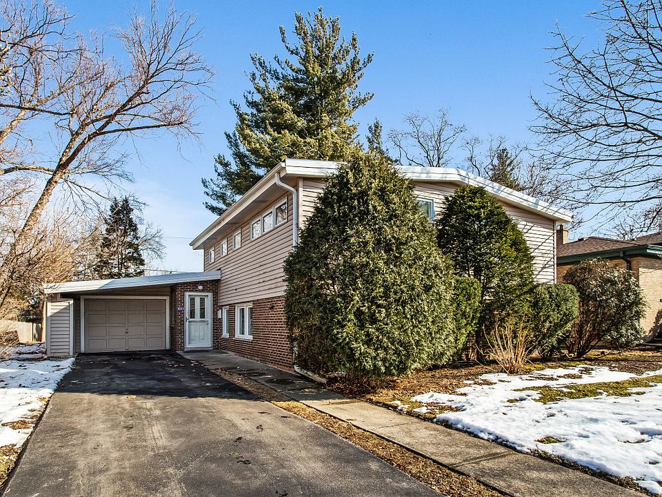 1st image of 9337 Lincolnwood Dr