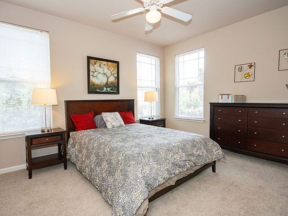 3rd image of 921 Westmoreland Cir NW #2204