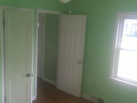 front bedroom
