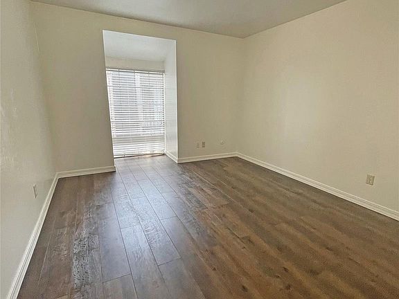 5th image of 12633 Memorial Dr #3/16