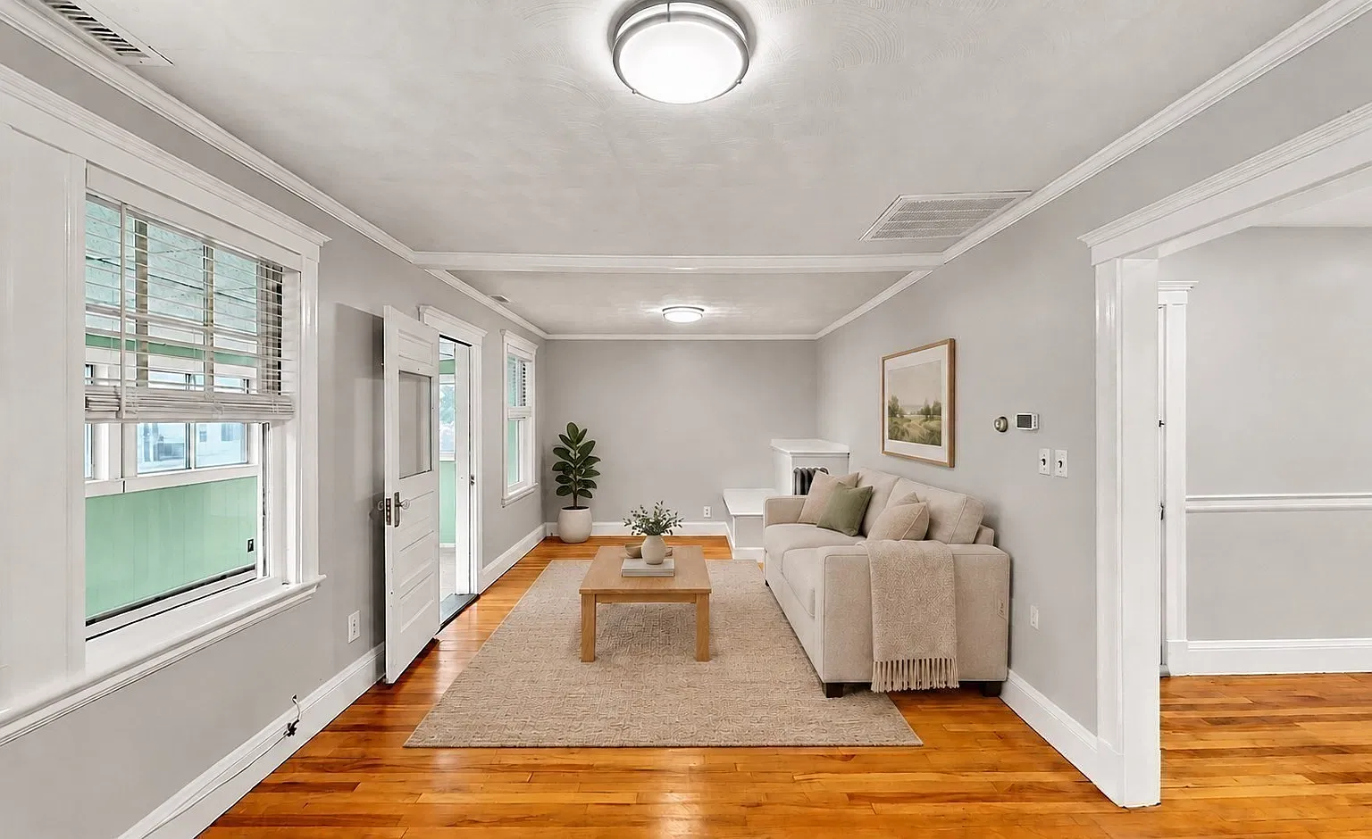 2 bed, 1.0 bath, 1141 sqft, $2,950 — Photo 3
