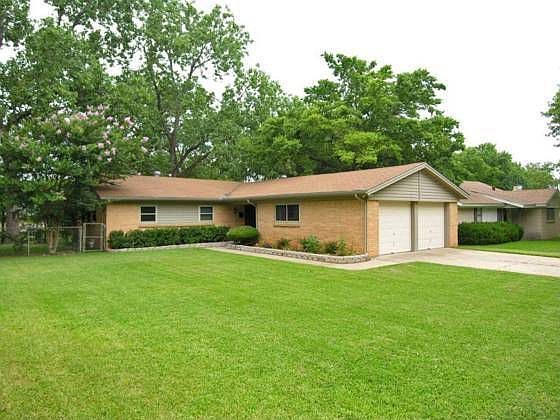 1st image of 414 Franklin Dr