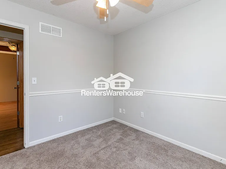 804 Stratford Dr — Photo 19