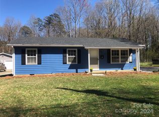 410 N Lackey St, Statesville, NC 28677