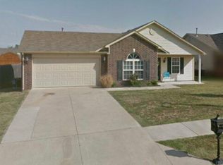 13 W Fairlane Dr, Sapulpa, OK 74066