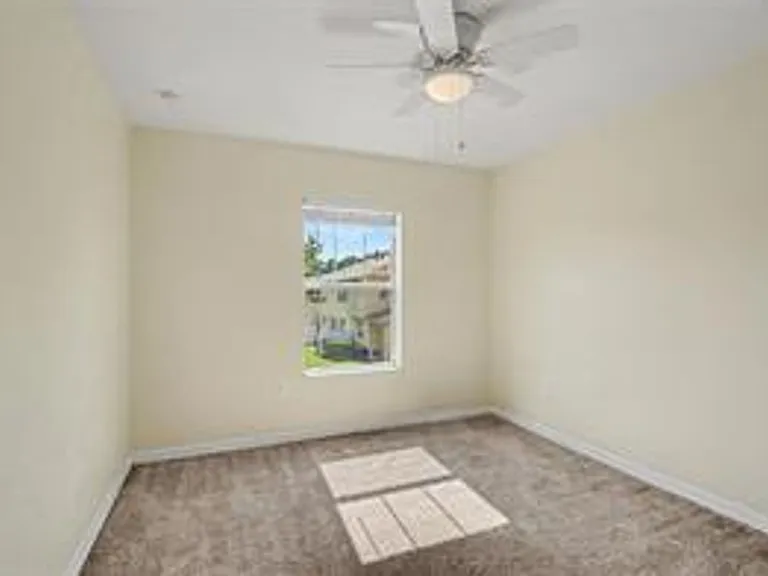 599 Lake Eagle Ln — Photo 16
