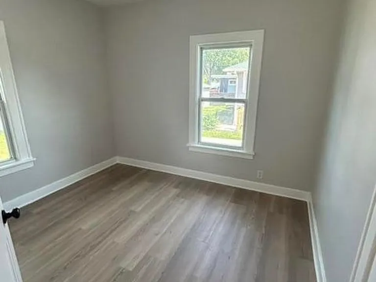 7402 Harrison Ave — Photo 7