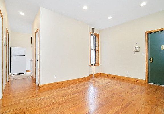 3rd image of 509 W 170th St #54A