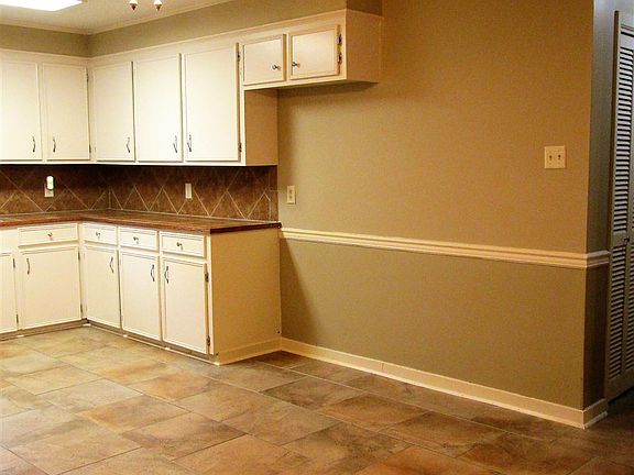 4th image of 207 Margaret Ave