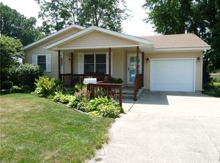 310 E 9th St, Georgetown, IL 61846