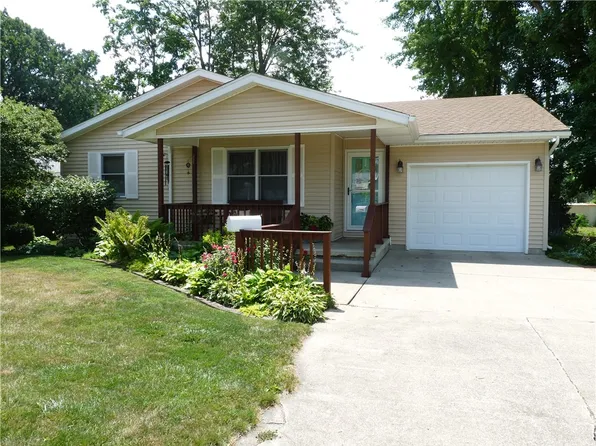 310 E 9th St, Georgetown, IL 61846