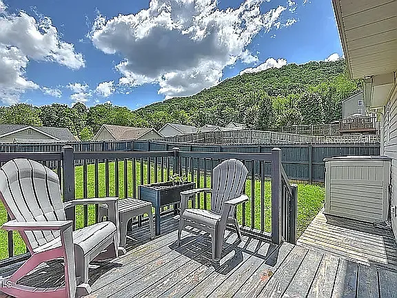112 Boardwalk — Photo 7