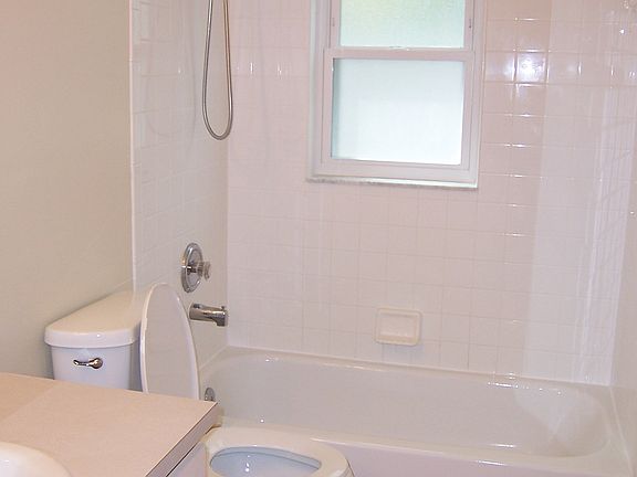 4th image of 2213 Rose Brook Ct