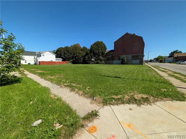 194-196 198 202 Sycamore St Lot 33, Buffalo, NY 14204