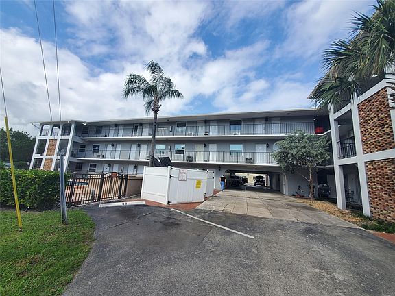2nd image of 1021 NE 24th Avenue #4