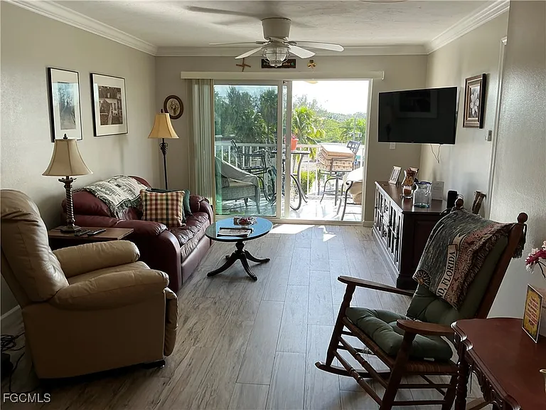 2885 Palm Beach Blvd #408 — Photo 13