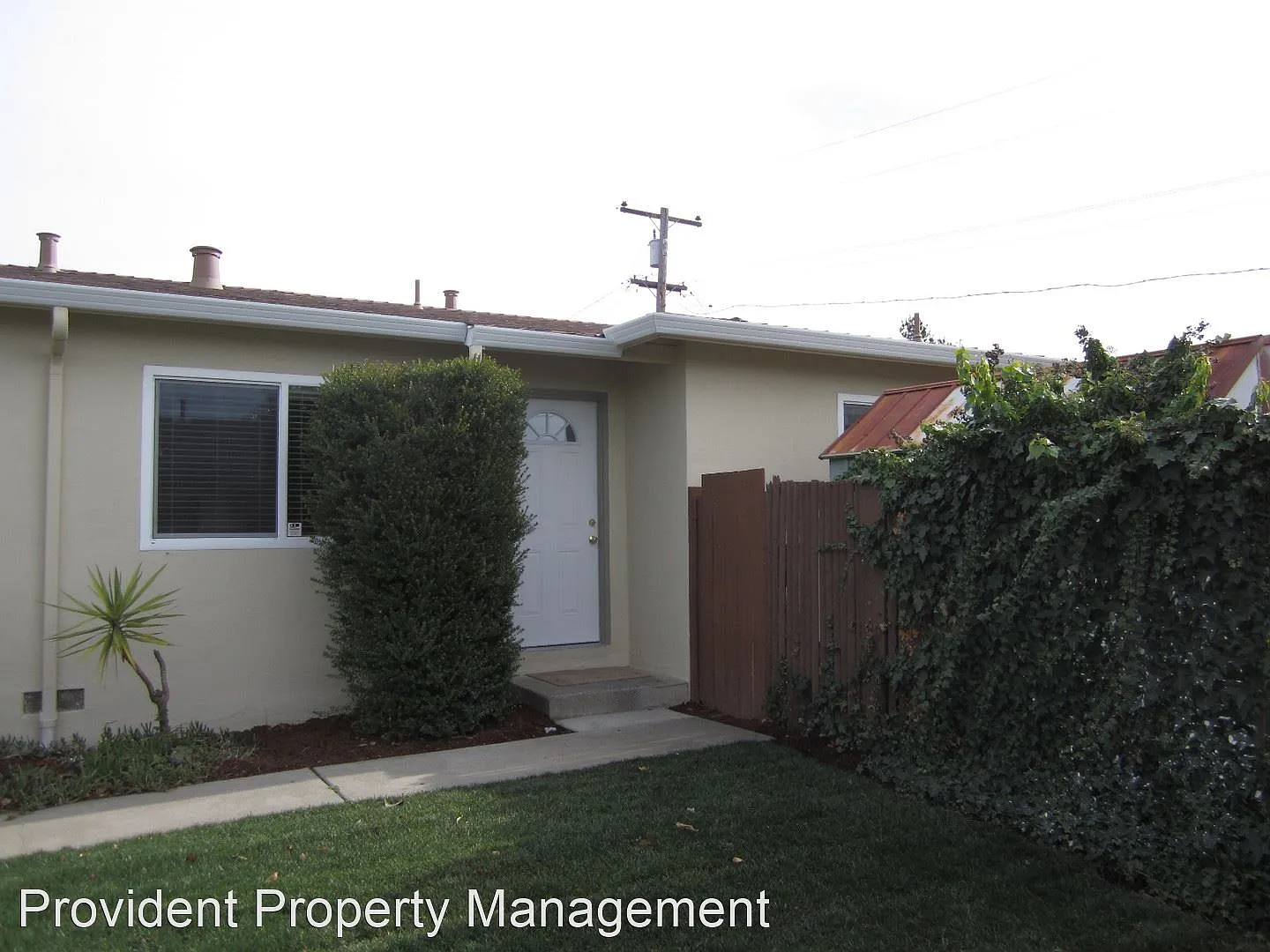 1560 Fall Ave photo 1