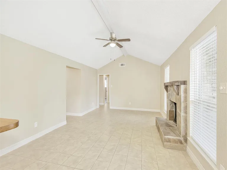 2311 Lemonwood Ln — Photo 7