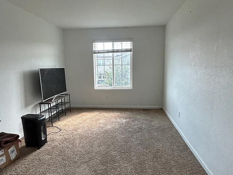 846 White Crow St — Photo 6