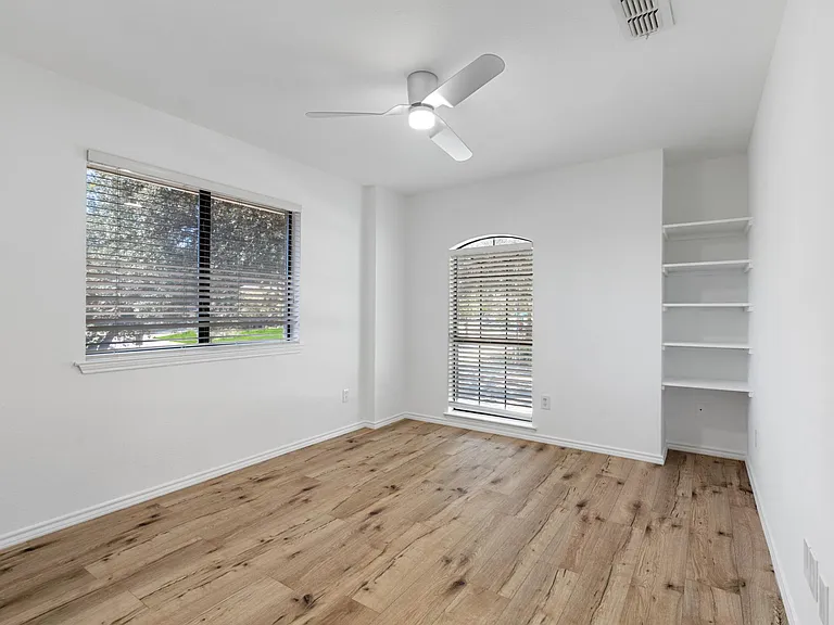 2601 Kimberly Dr — Photo 22