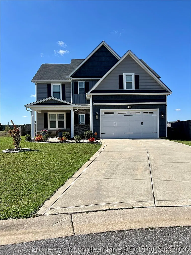 5 bed, 2.5 bath, 3034 sqft, $2,350 — Photo 1