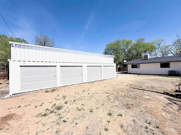 239 Nancy St — Photo 43
