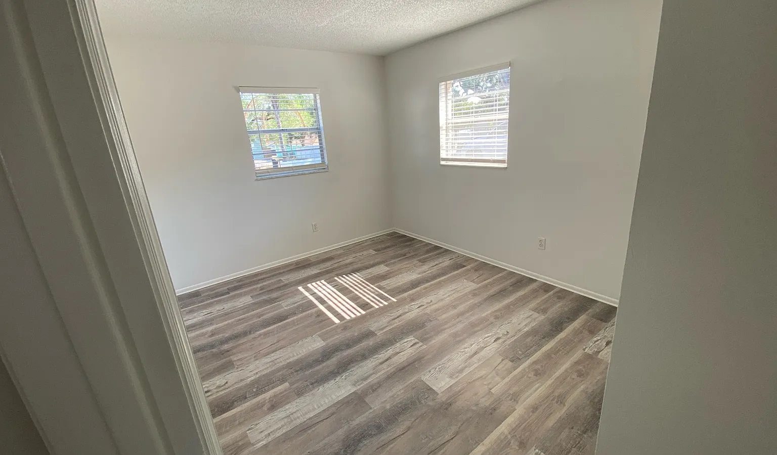 1050 Indiana Ave — Photo 4