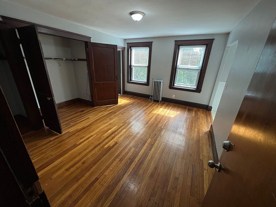 1st image of 182 Lafayette St APT 15