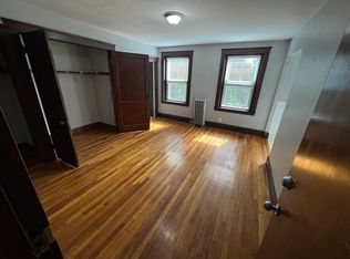 182 Lafayette St APT 15, Salem, MA 01970