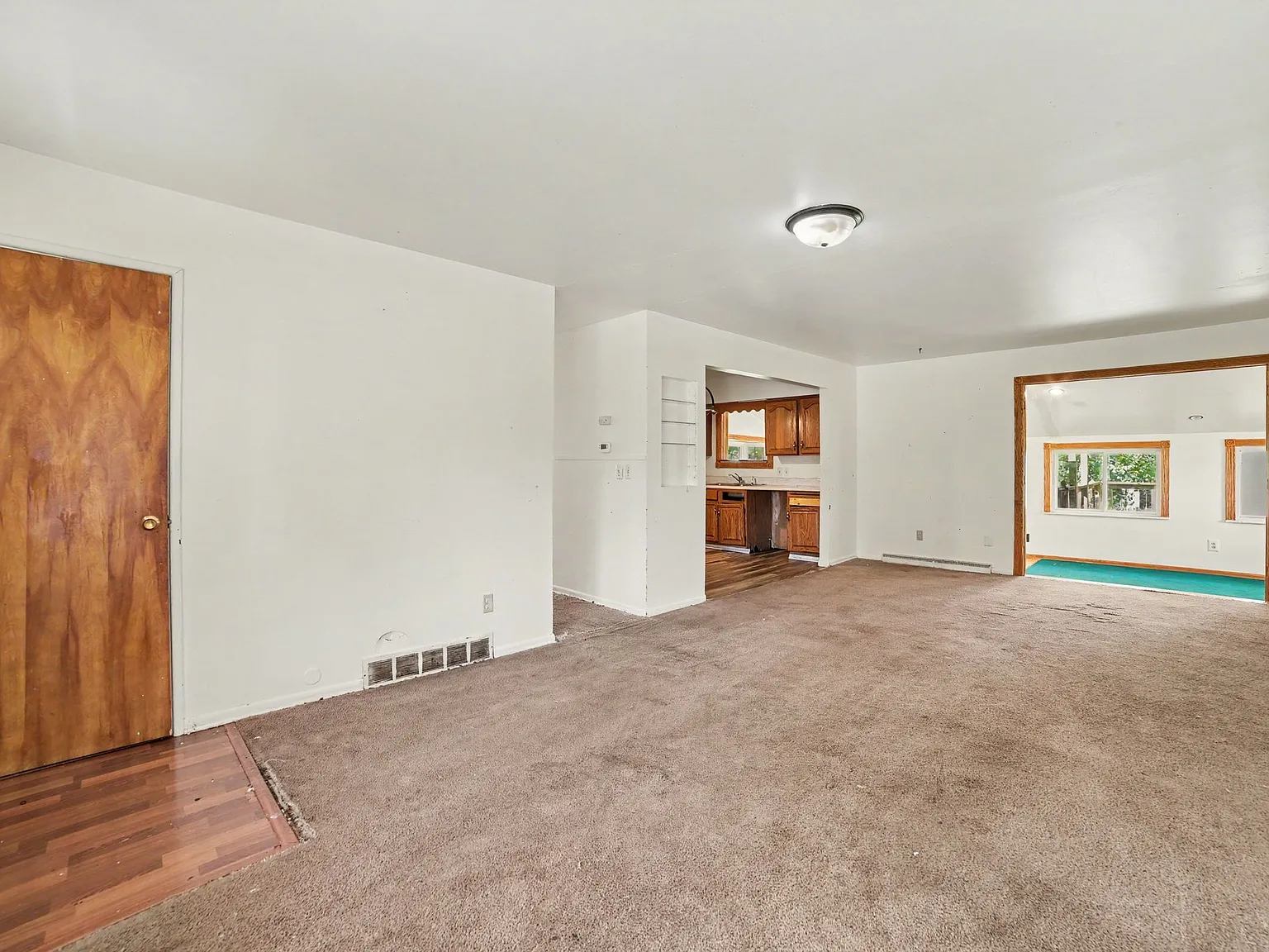 3 bed, 1264 sqft, $1,150 — Photo 4