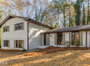 1237 S Shadygrove Ct, Stone Mountain, GA 30083