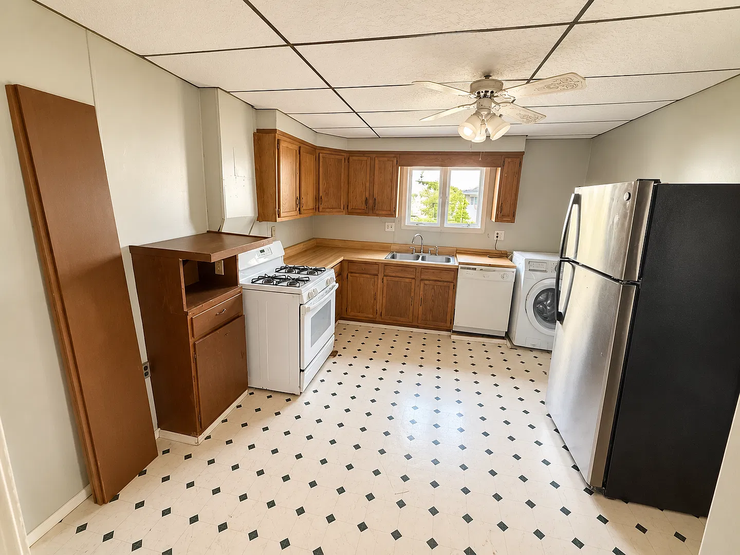 2 bed, 1.0 bath, 1000 sqft, $1,000 — Photo 3