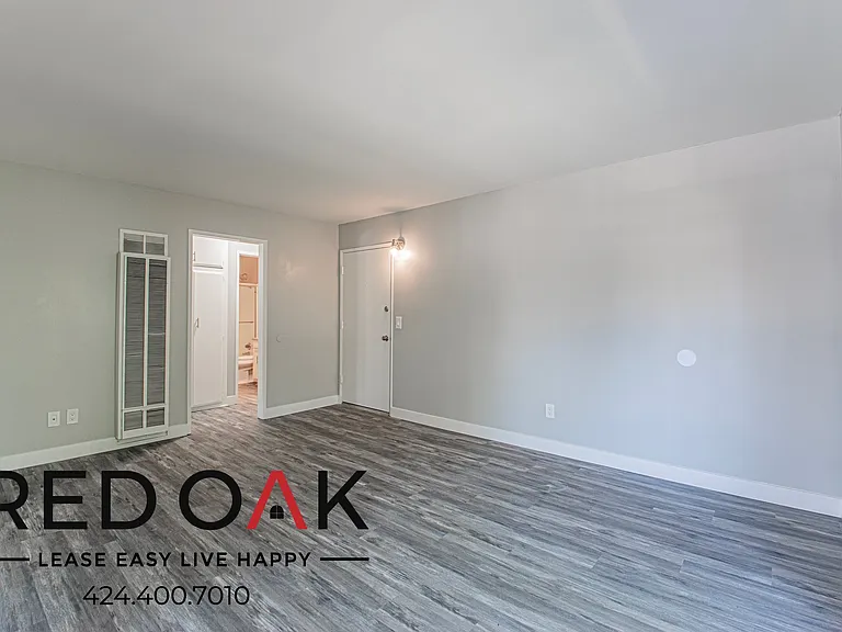 301 Avocado St #2 — Photo 4