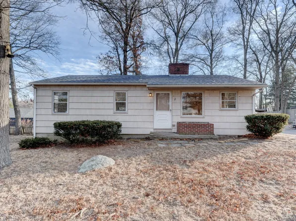 12 Beach Park Road, Clinton, CT 06413