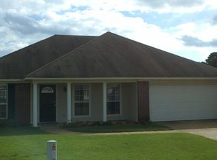 107 Riverwood Pl, Pearl, MS 39208