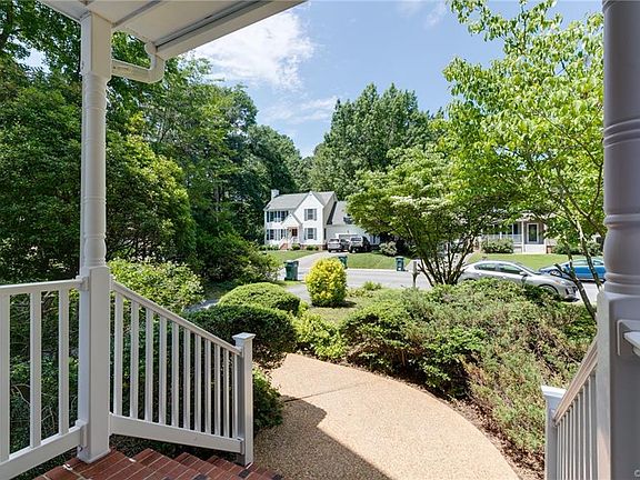 4th image of 4722 Rollingwood Ln